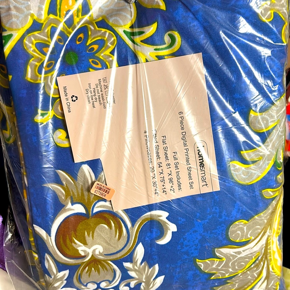 New Homesmart Damask Print Sheet Set